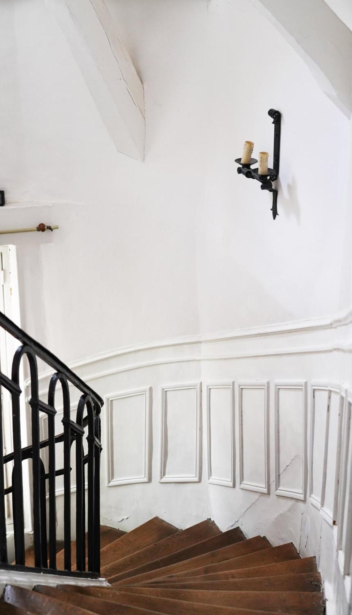Logis Cathedrale Notre Dame Apartment *